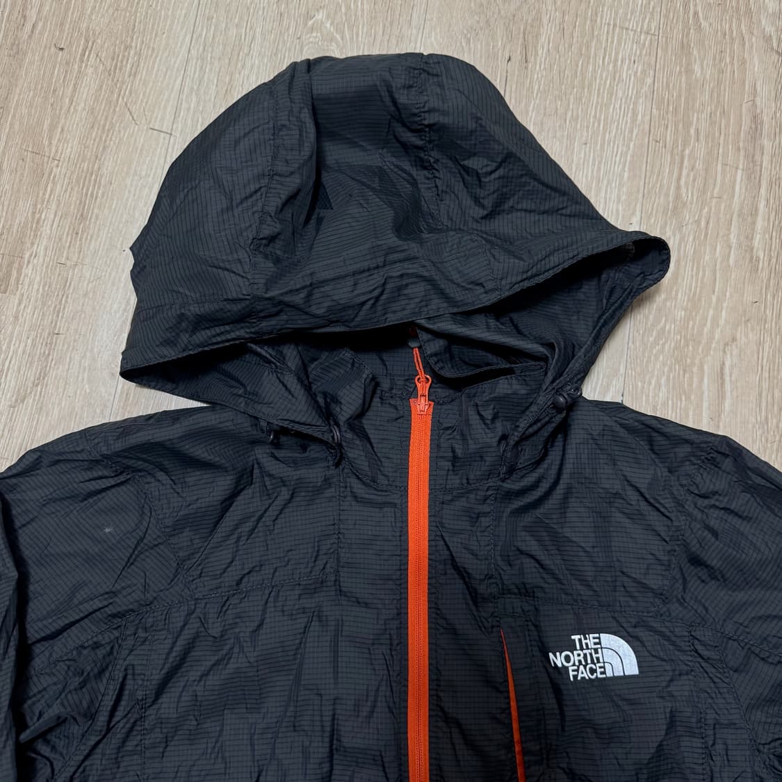노스페이스 로고 후드 바람막이 자켓 S/90  상품이미지2