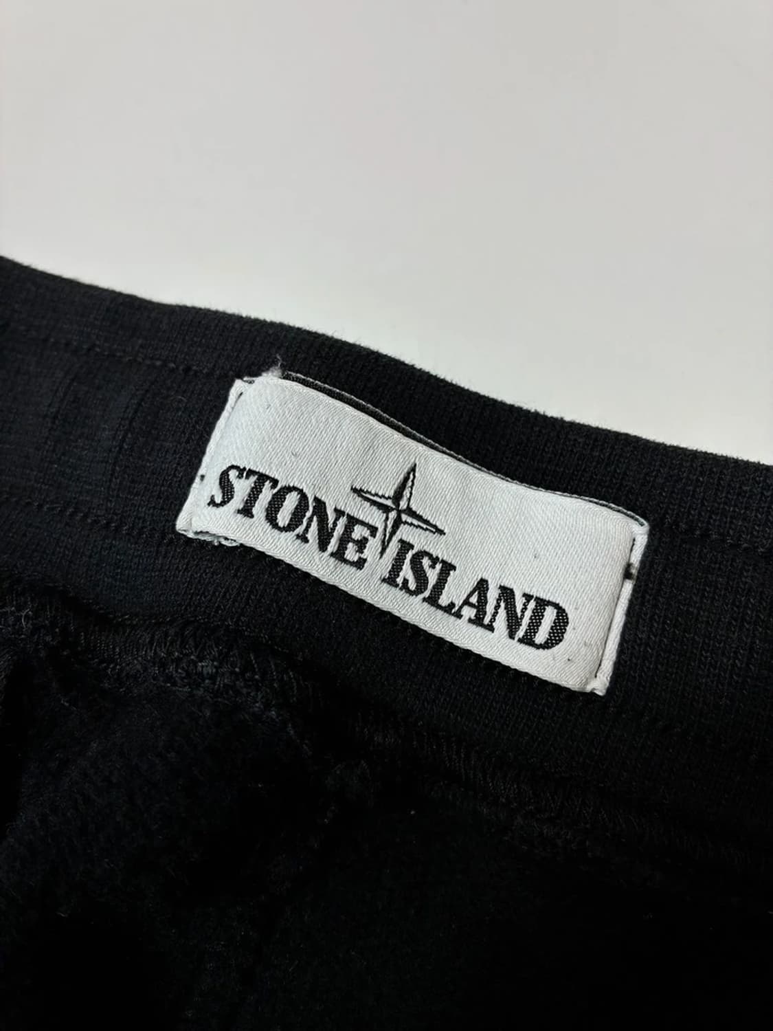 스톤아일랜드 가먼트 다이드 코튼 스웻 조거 팬츠 PN8298 상품이미지6