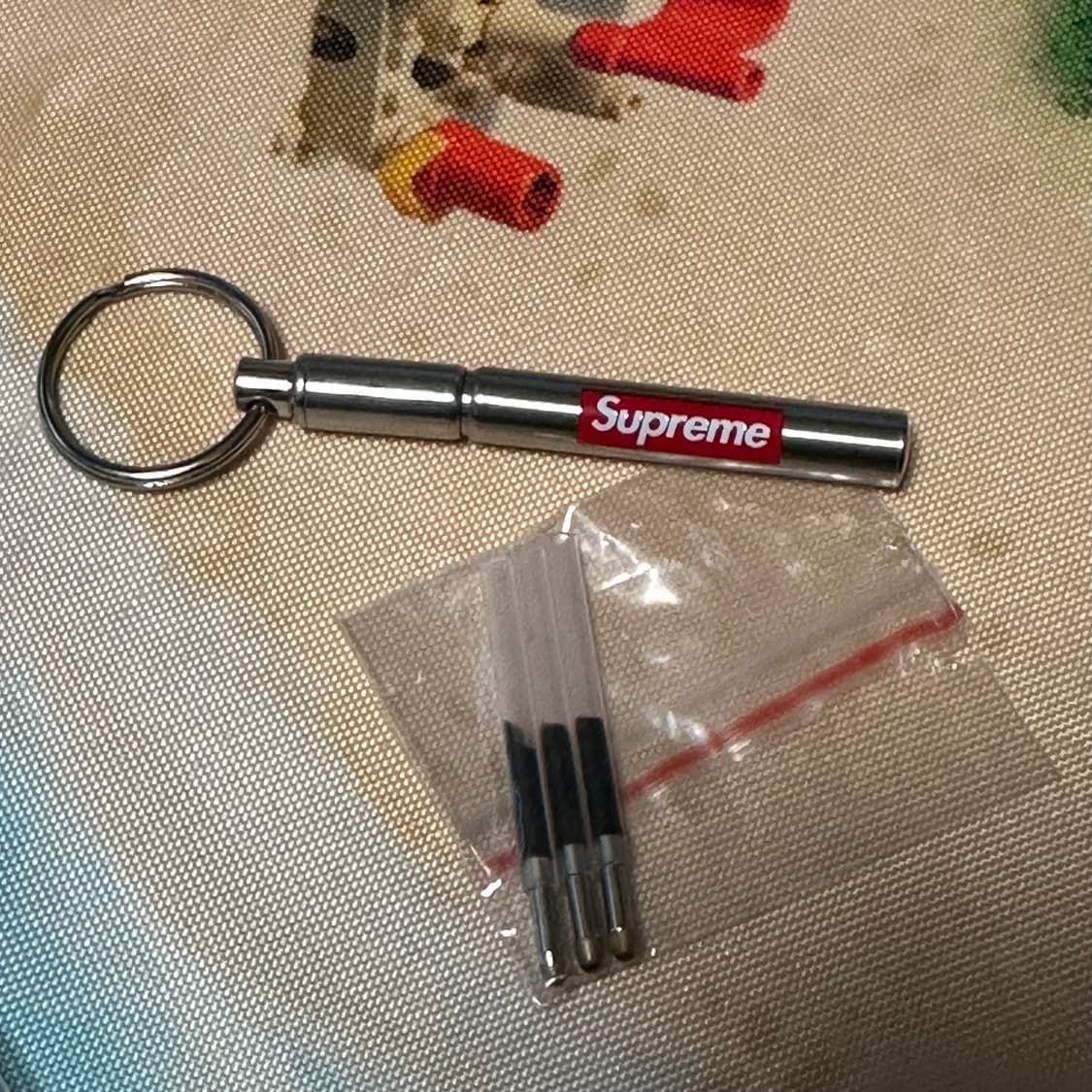 슈프림 트루 유틸리티 텔레펜 키체인 17SS 상품이미지2