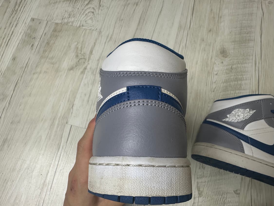 조던 1 미드 시멘트 그레이 트루 블루 상품이미지6