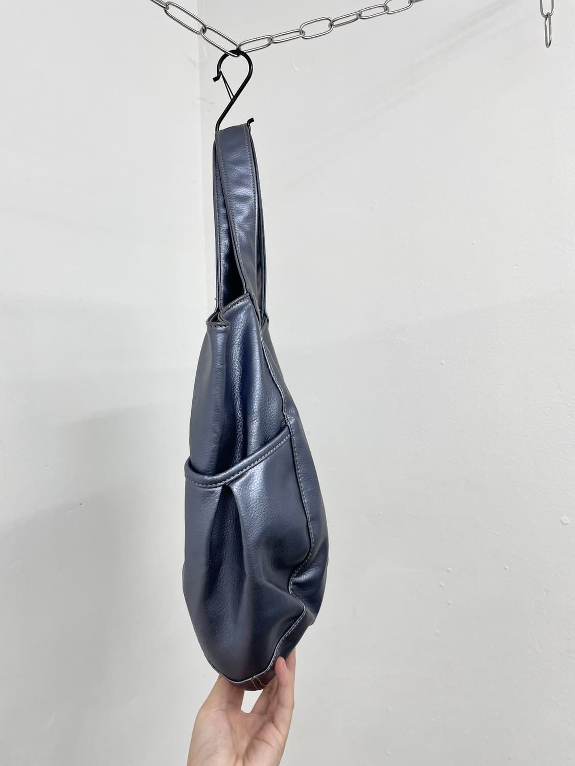 블루 메탈릭 스터드 호보백 상품이미지6