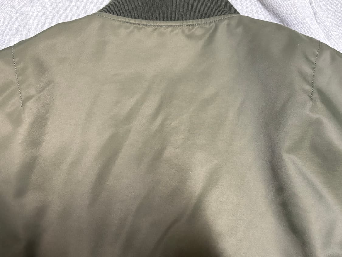 유니클로 MA-1 블루종 (올리브) 상품이미지7