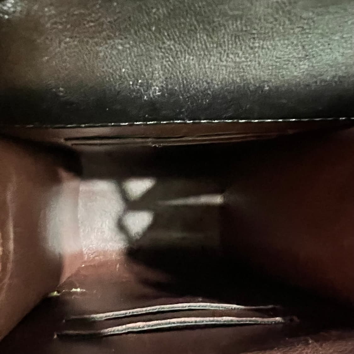 [정품] 샤넬 A81102 램스킨 금장 폰홀더 미니 크로스백 상품이미지9