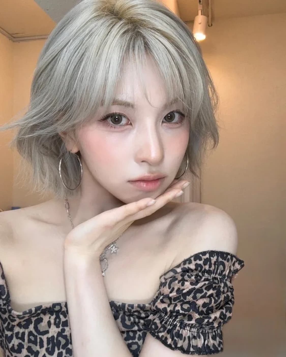 클라우드이모션 레오파드 셔링 탑 (엔믹스 배이 착용) 상품이미지4