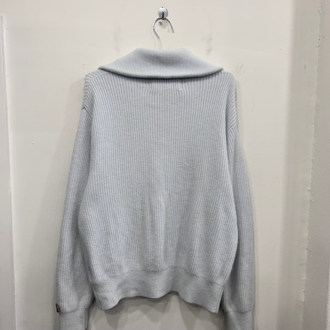 새터 스몰로고 하이넥 카라 앙고라 반집업 니트 상품이미지5