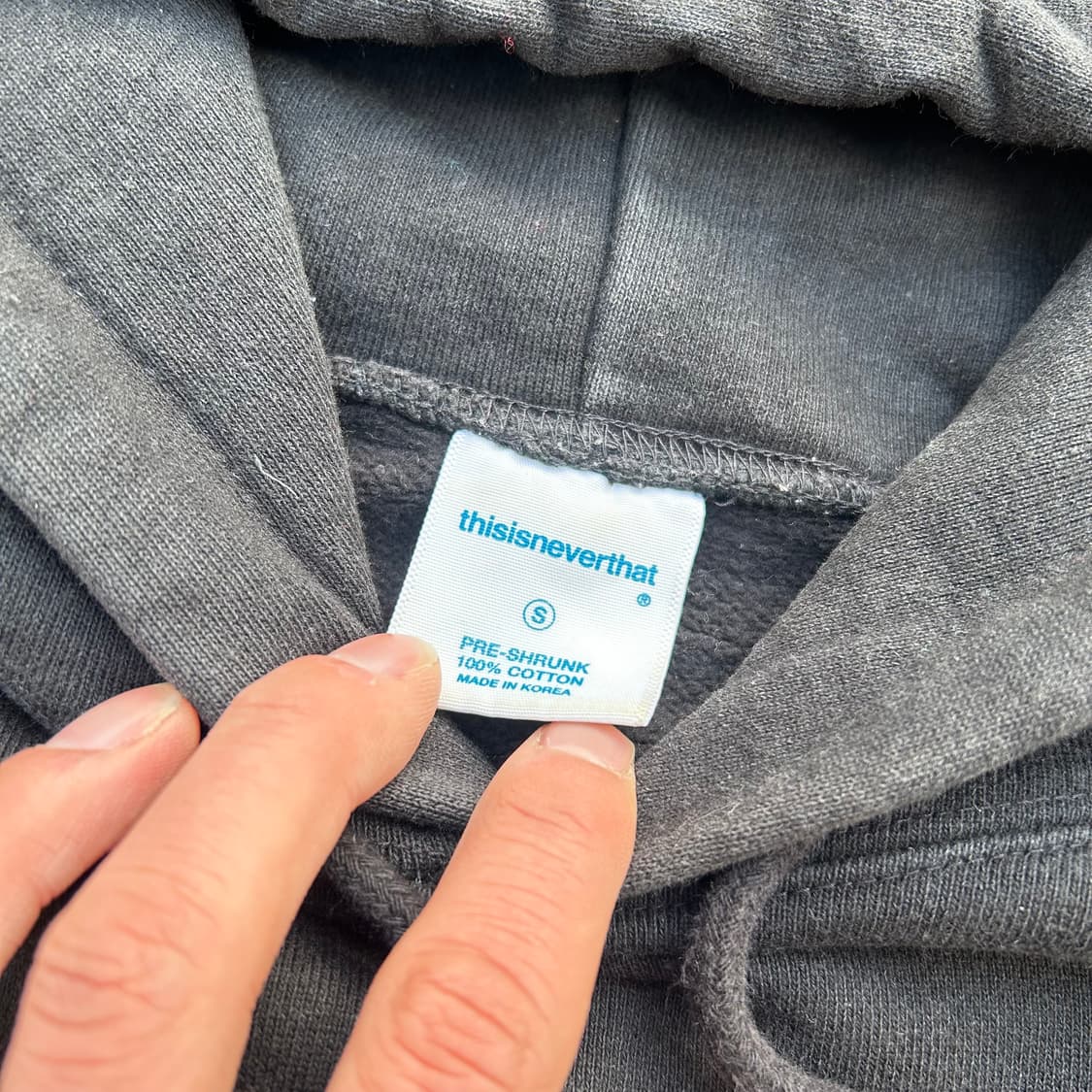 디스이스네버뎃 블랙 로고 후드티 상품이미지7