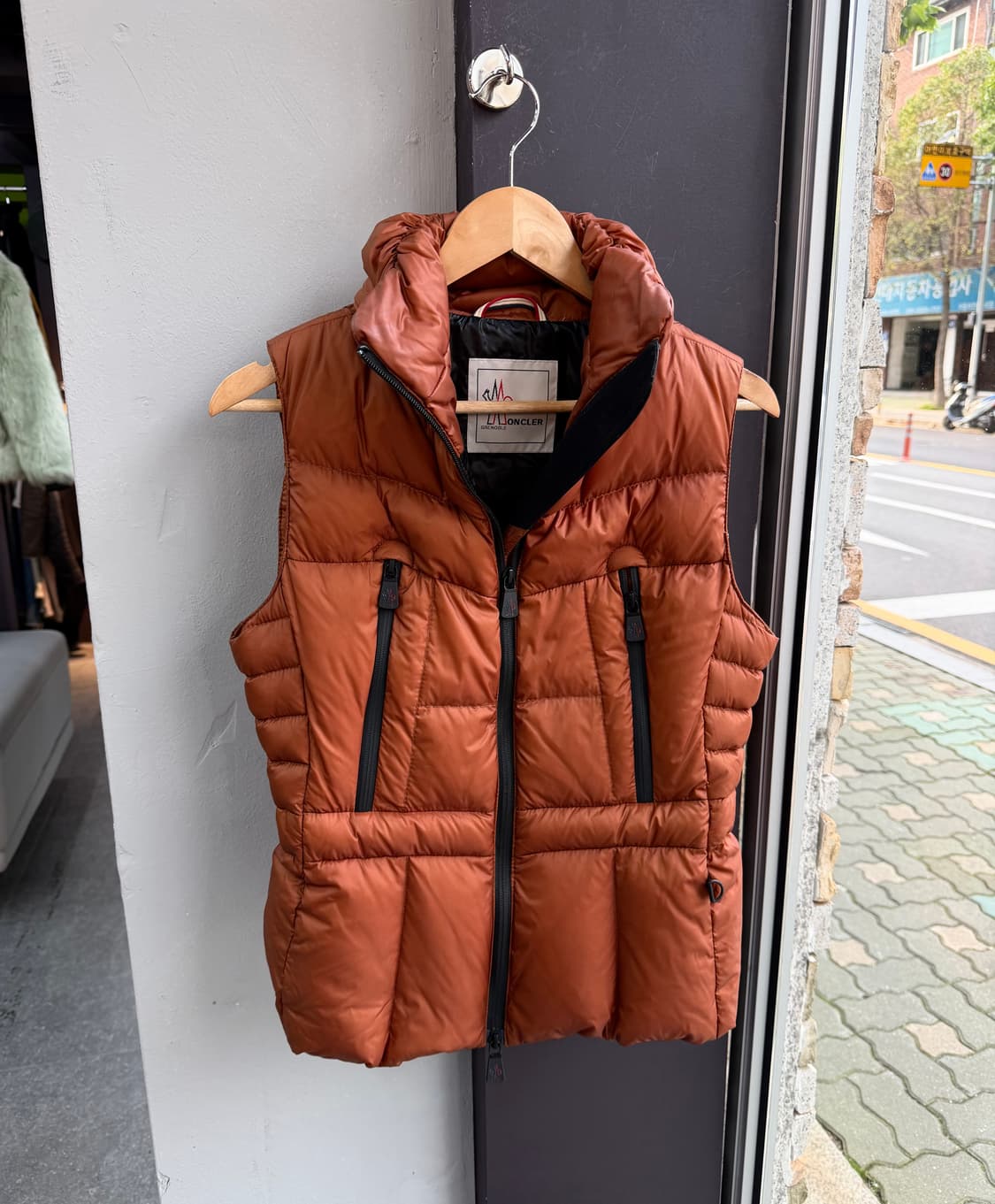 2/ 몽클레어 그레노블 패딩 베스트 자켓 상품이미지3