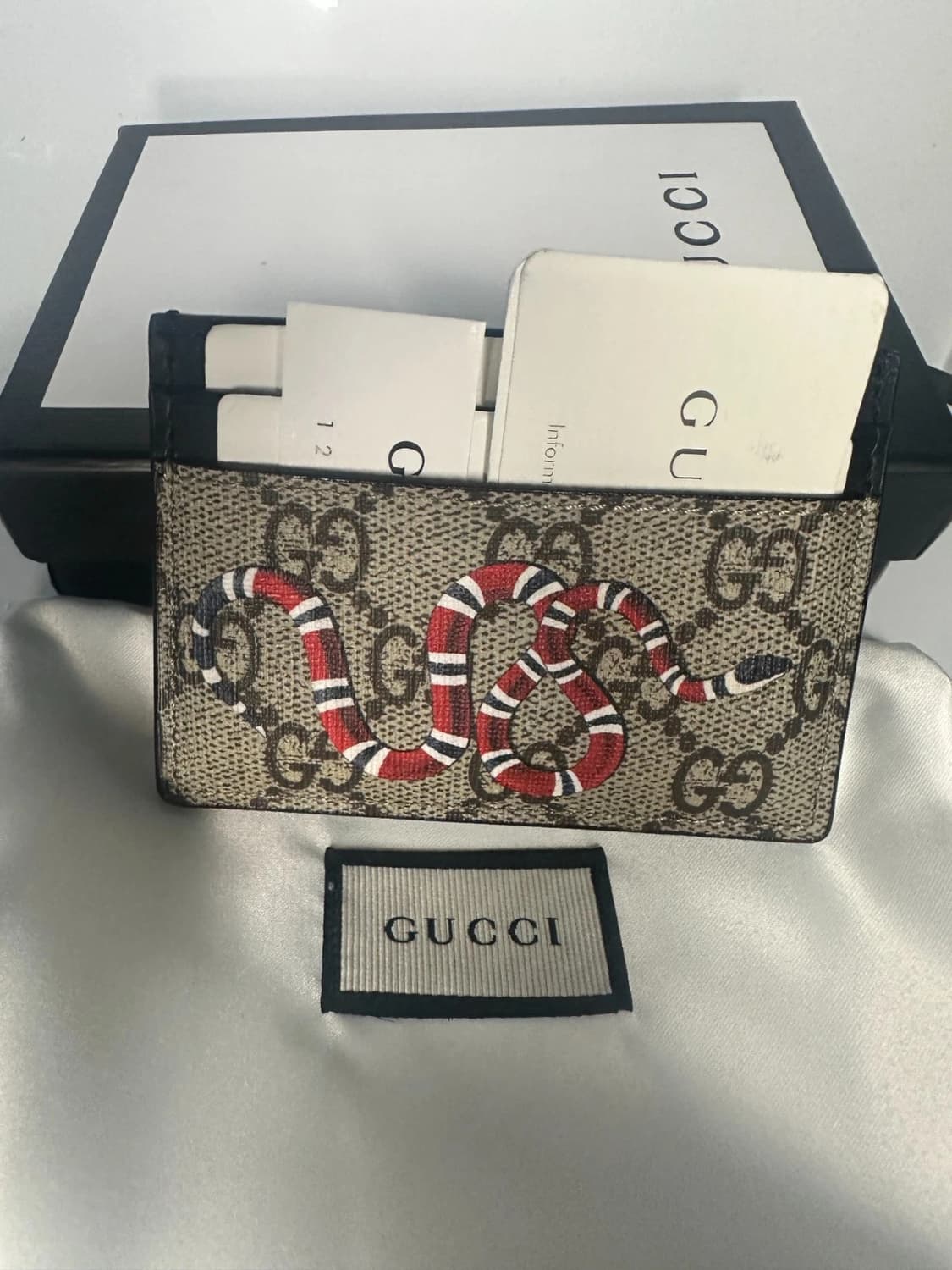 구찌 지갑 GUCCl Snake Cardholder Wallet 상품이미지1
