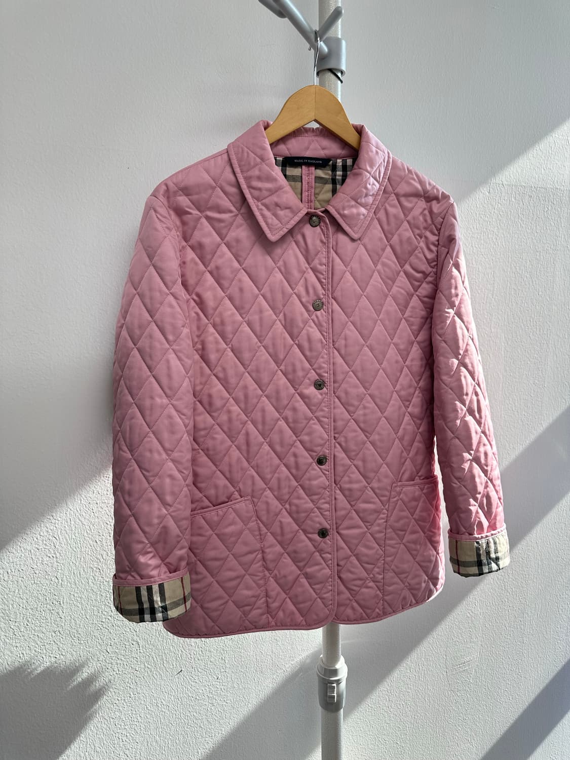 버버리 영국판 우유핑크 체크 퀼팅 자켓 상품이미지1