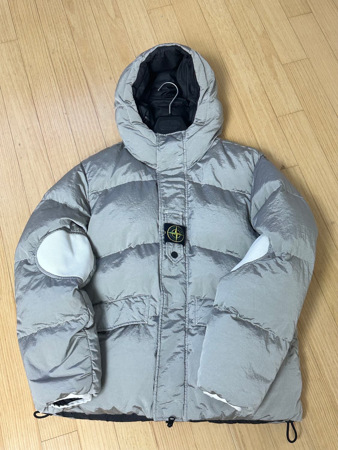 (S)23FW 스톤아일랜드 나일론 메탈 리버시블 다운(스투코) 상품이미지1