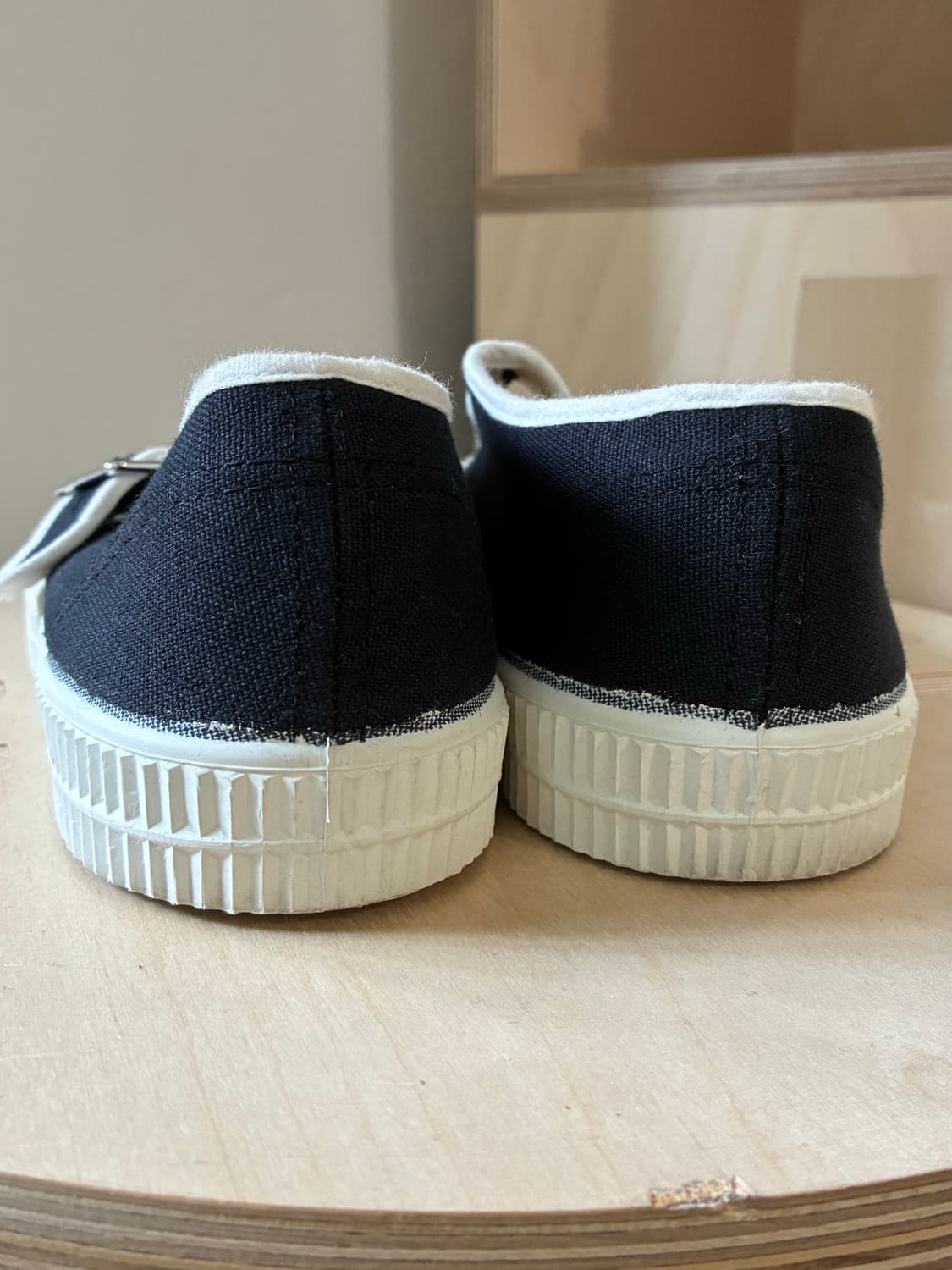 꼼데가르송 걸 X 노베스타 메리제인 스니커즈 상품이미지7