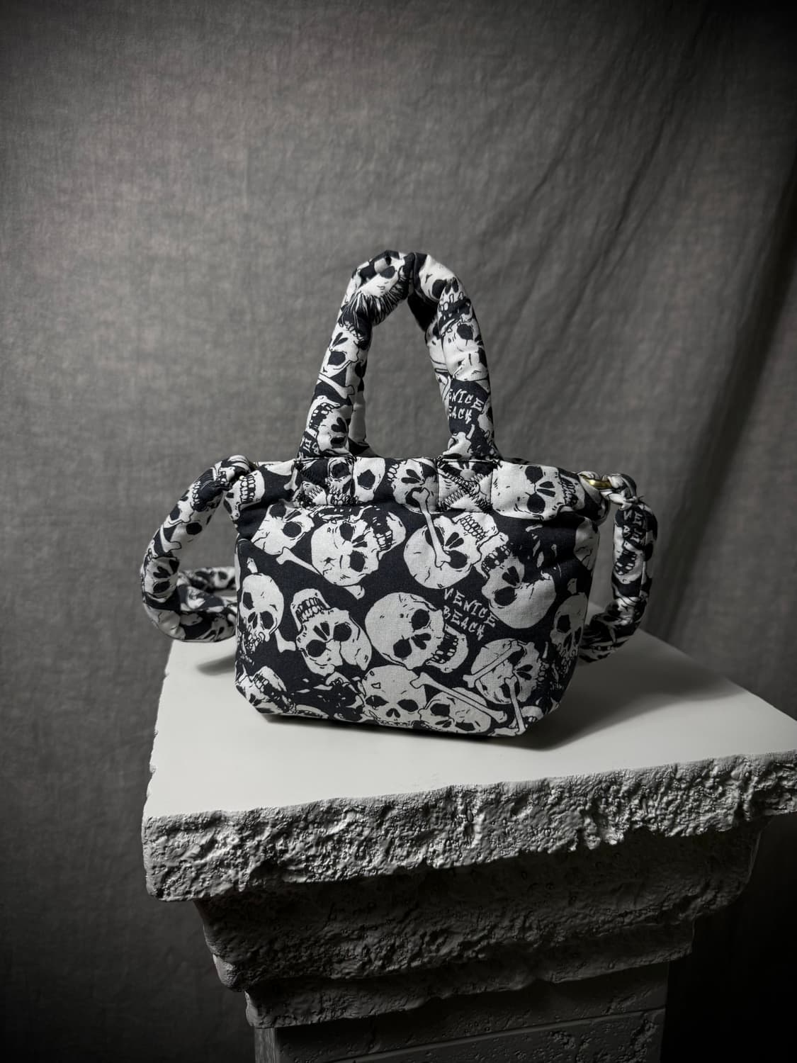 ERL Skull Padded Mini Bag   상품이미지1