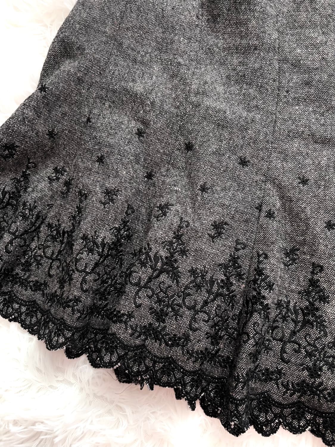 공겜여주 고딕풍 자수 미디 스커트 상품이미지3