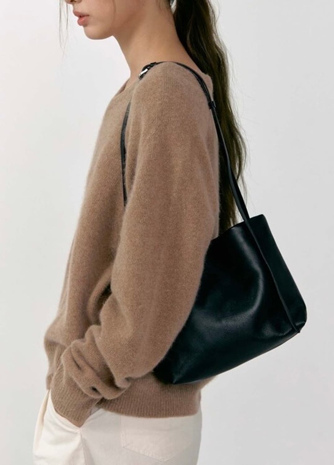 하스타 헨리스트랩백 양가죽 크로스 숄더백 상품이미지2