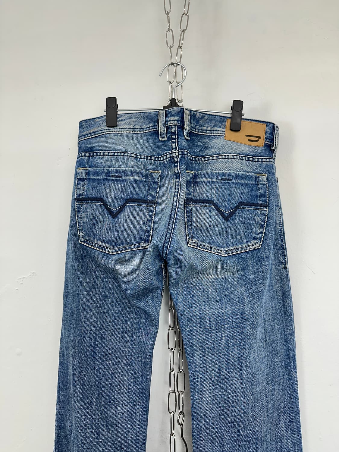 Diesel Distressed Indigo Bootcut Denim 상품이미지9