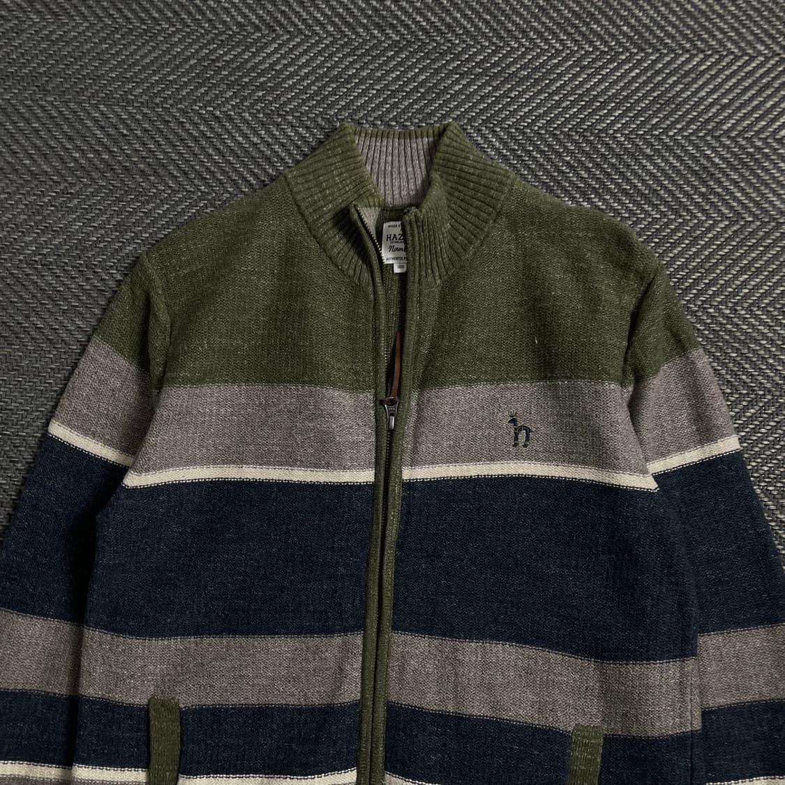 헤지스 자수로고 컬러블럭 스트라이프 니트 집업y 4382 상품이미지5