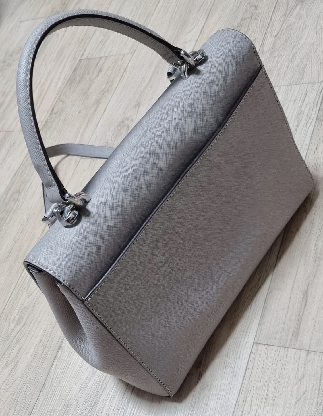 마이클코어스 아바 사피아노 레더 숄더크로스백 상품이미지4