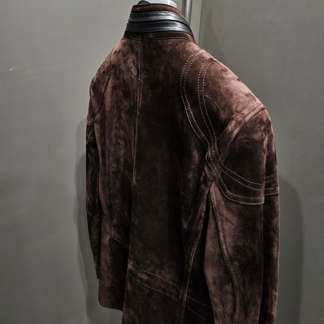 톰포드 모터사이클 금장버튼 스웨이드 레더트리밍 가죽자켓 상품이미지5