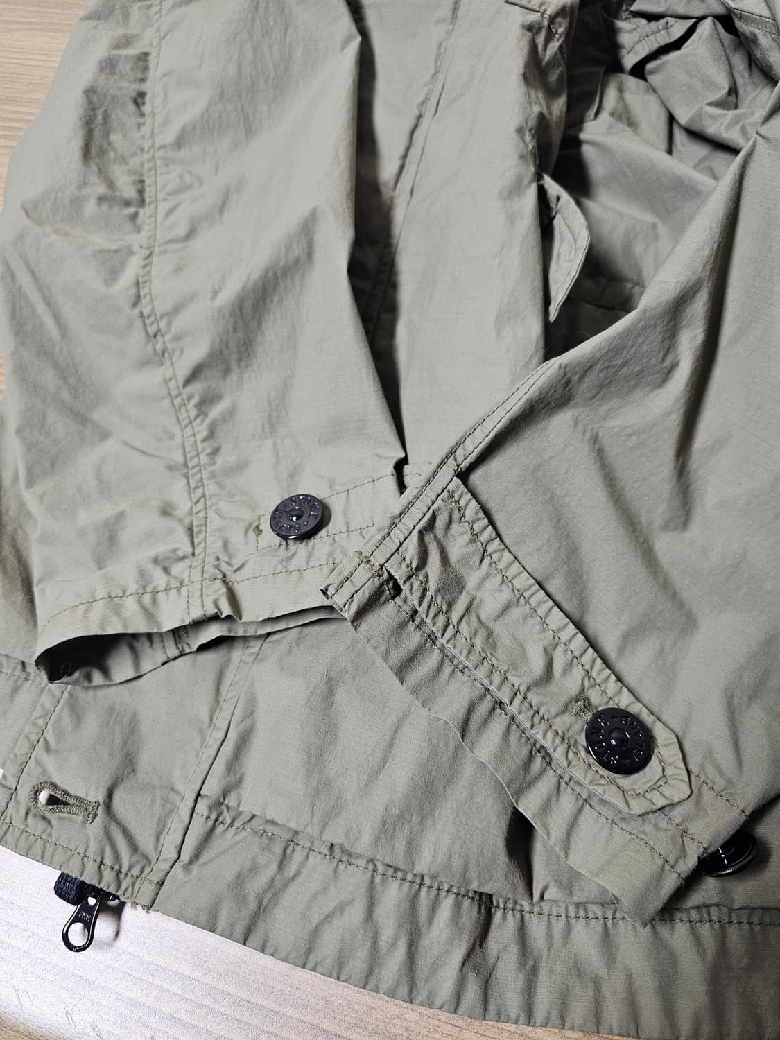 스톤아일랜드 나슬란 라이트 와트로 필드자켓 상품이미지6