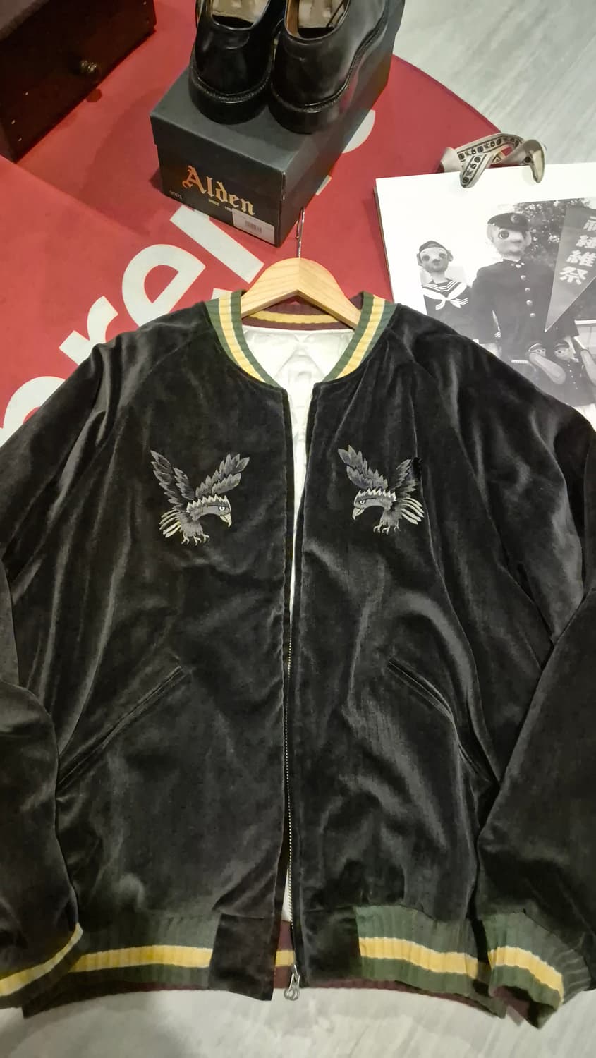 캐피탈 25년 신상 수베니어 새상품팝니다 상품이미지1