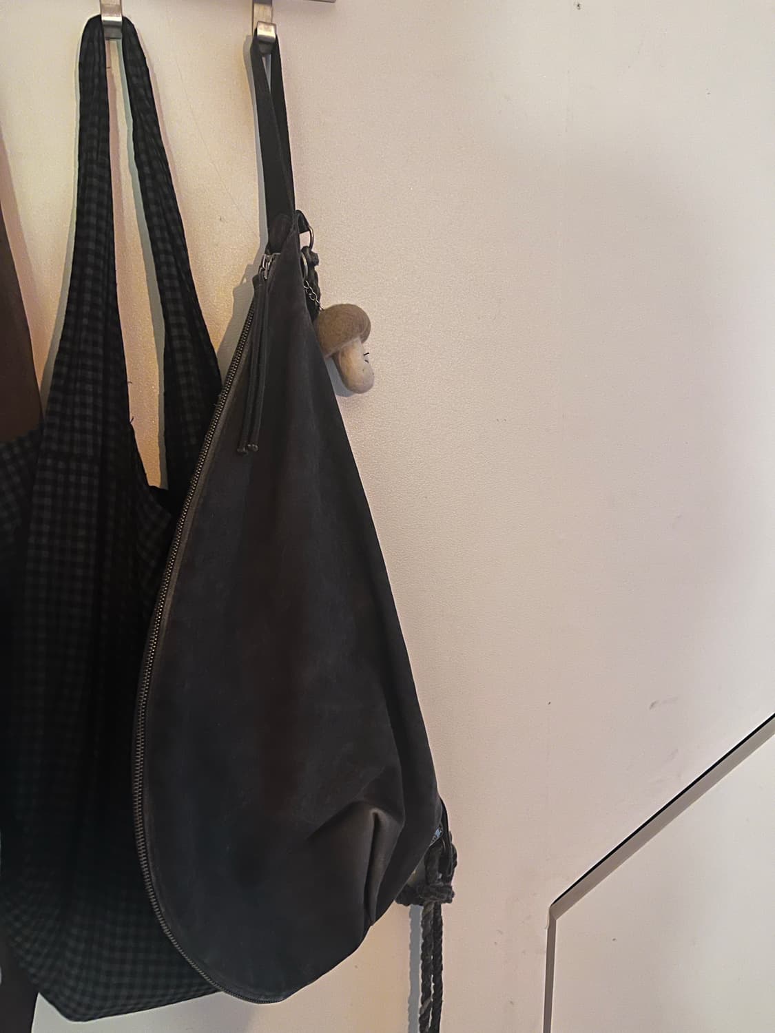 LCBX 카본다잉 크로스백 상품이미지1