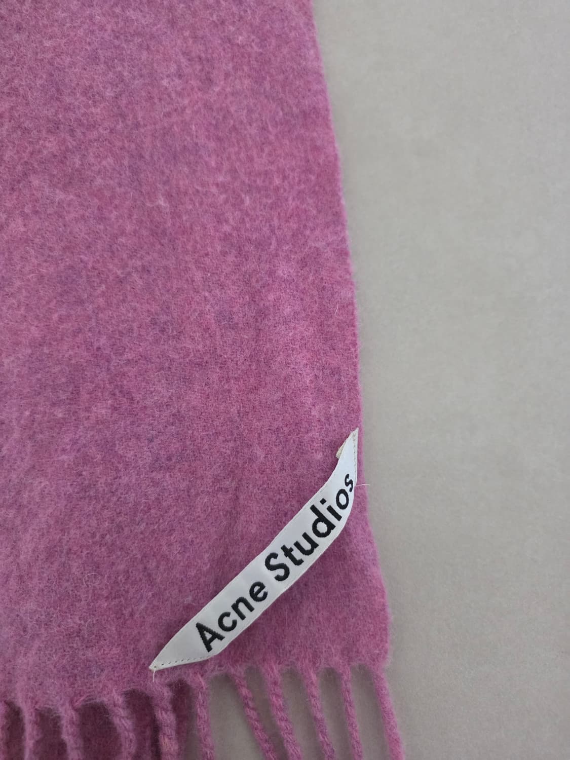 정품 아크네 스튜디오 머플러 스키니 버블검 상품이미지4