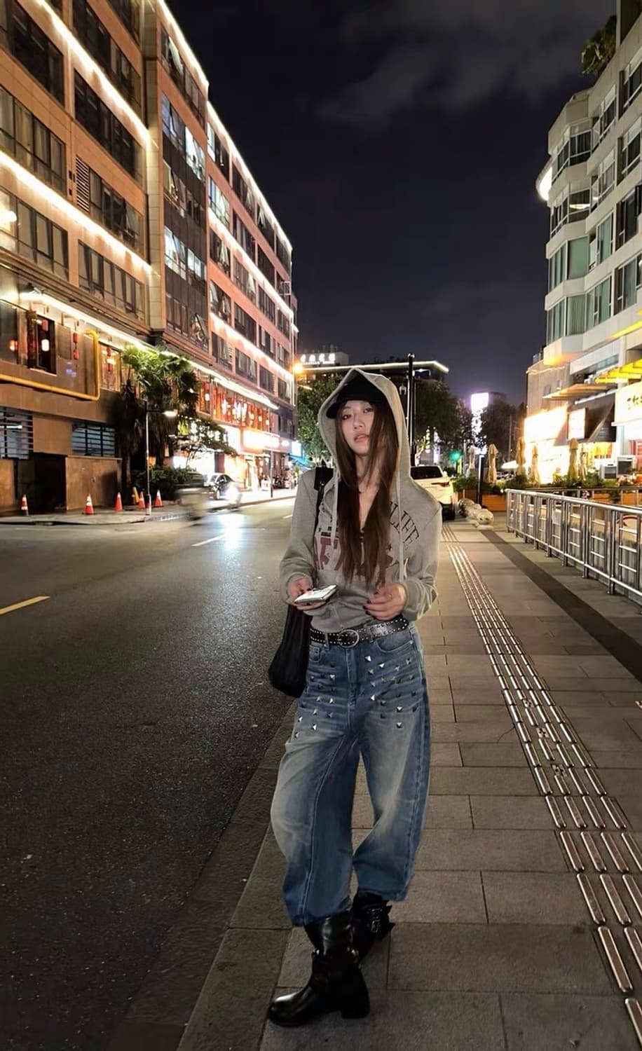 Blue Studded Washed Loose Jeans 상품이미지3