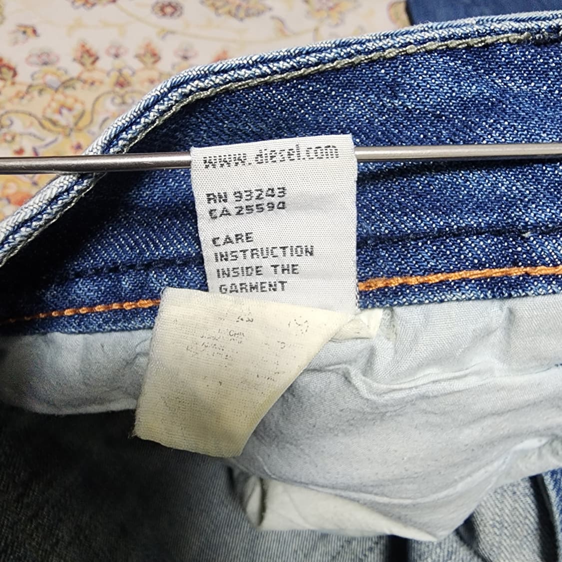 디젤 스트레이트핏 데님 팬츠 32 (00ECALA6001) 상품이미지6