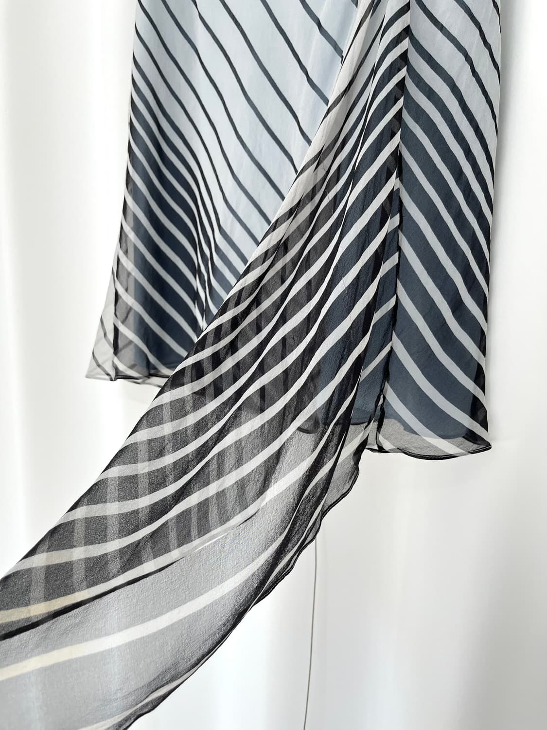 BCBG MAXAZRIA silk skirt 상품이미지3