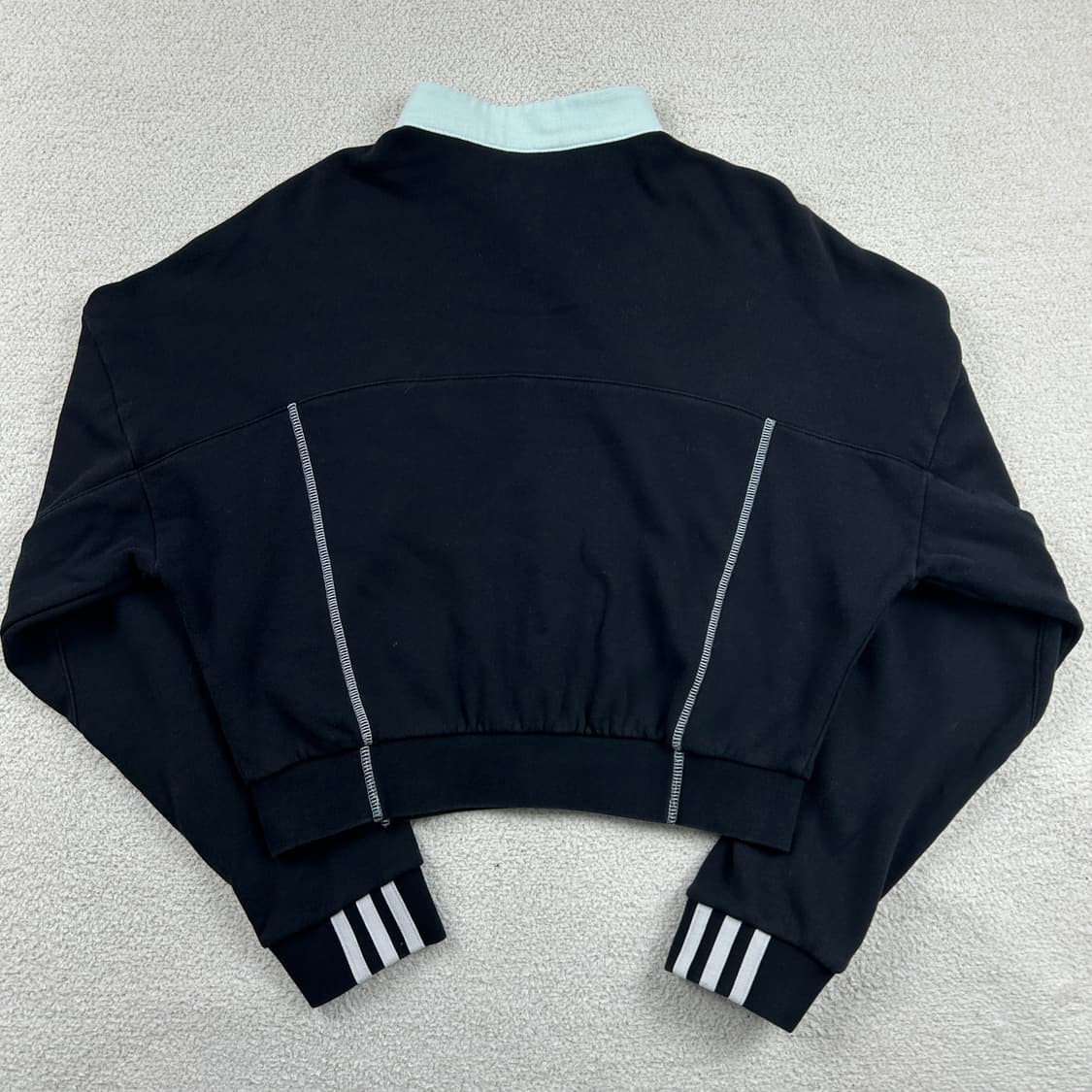 아디다스 민트 카라 배색 크롭 맨투맨  상품이미지5