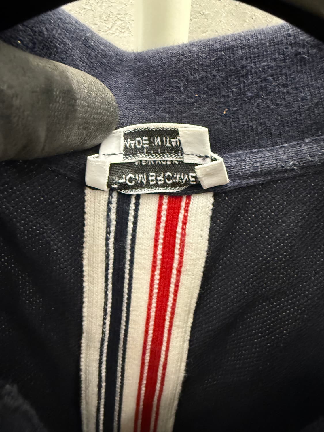 톰브라운 정품 백삼선 스트라이프 카라티 3 상품이미지5