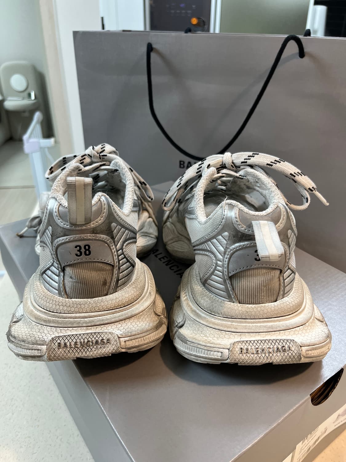 발렌시아가 3XL 썸머메쉬 스니커즈 화이트실버 상품이미지3