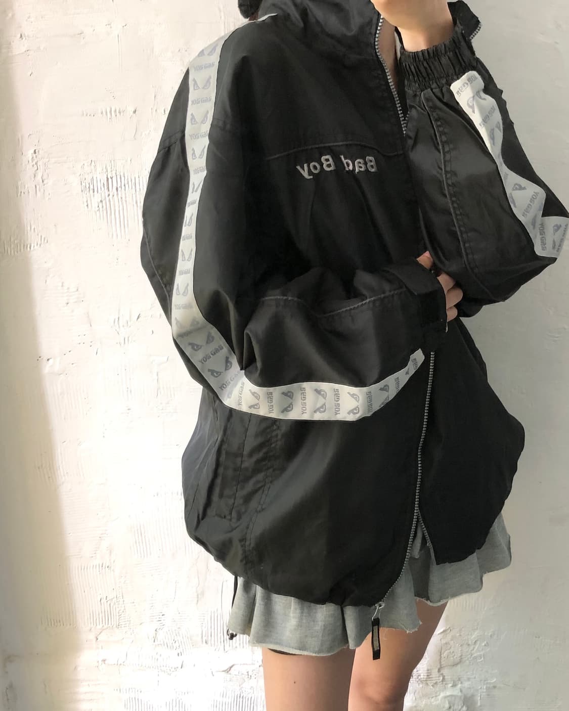 Bad Boy 배드보이 블랙 컬러 트랙라인 후드내장 바람막이 상품이미지1