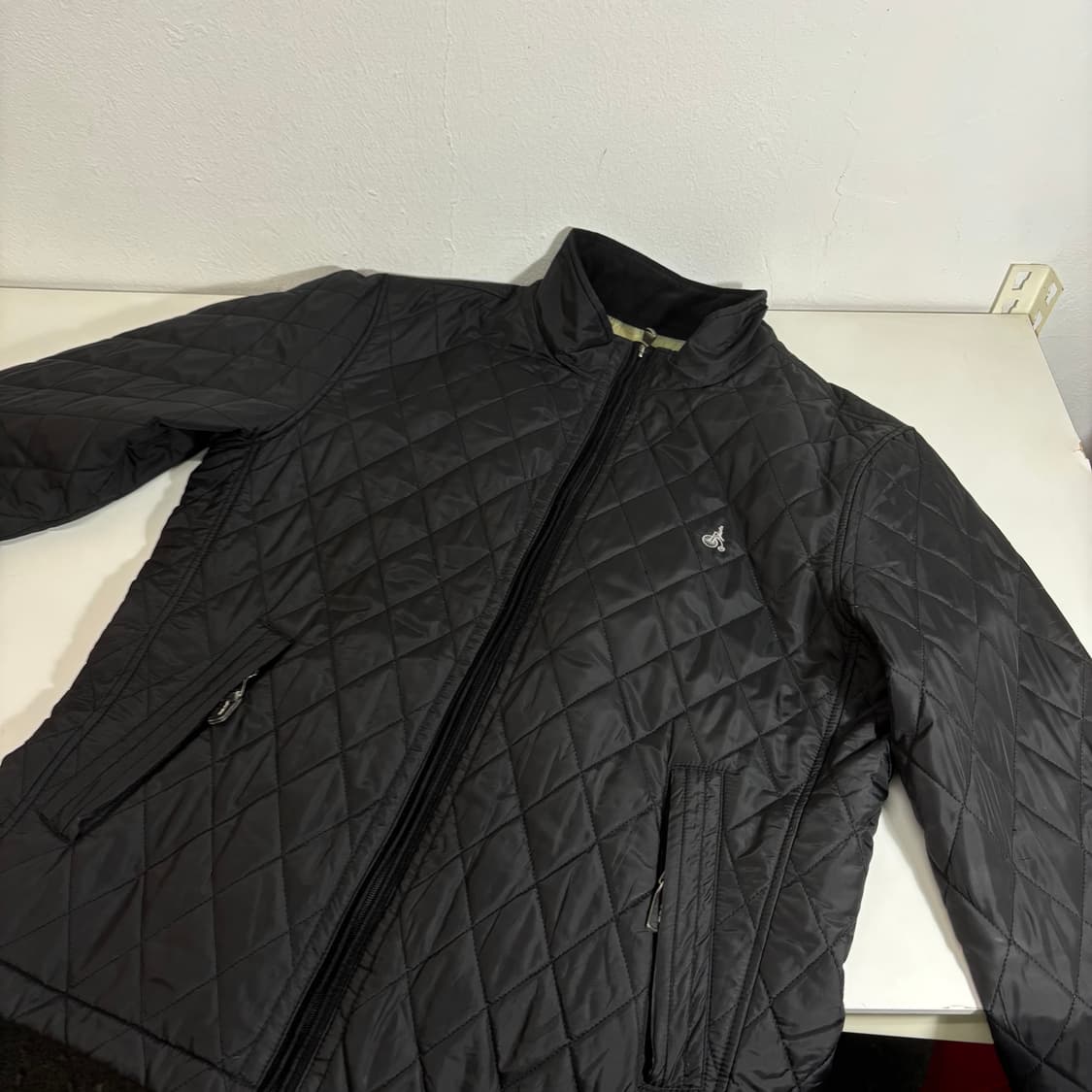 100 M-L 빈폴 블랙 기본로고 폴리충전재 가벼운 누빔점퍼 상품이미지1