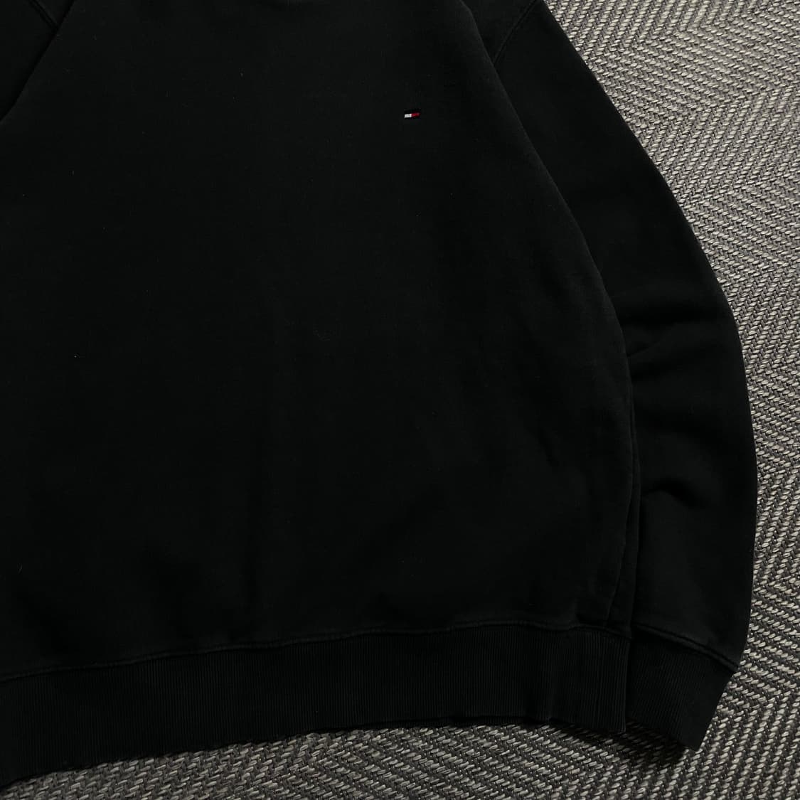 타미힐피거 스몰 자수로고 블랙 맨투맨y 4506 상품이미지4