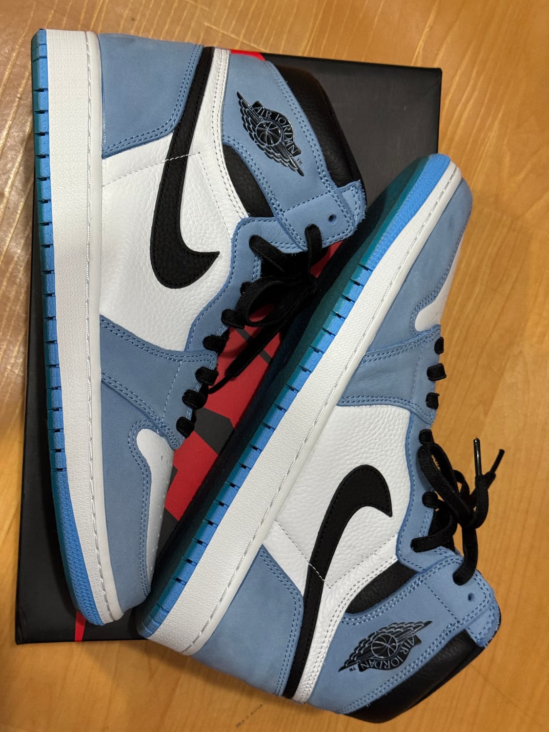 조던1 하이 유니버시티블루 300 상품이미지4