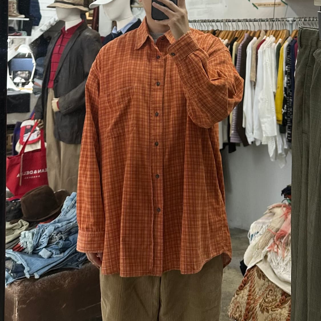 (착용컷) 컨버스 코듀로이 체크 셔츠 (남성용 113) 상품이미지3