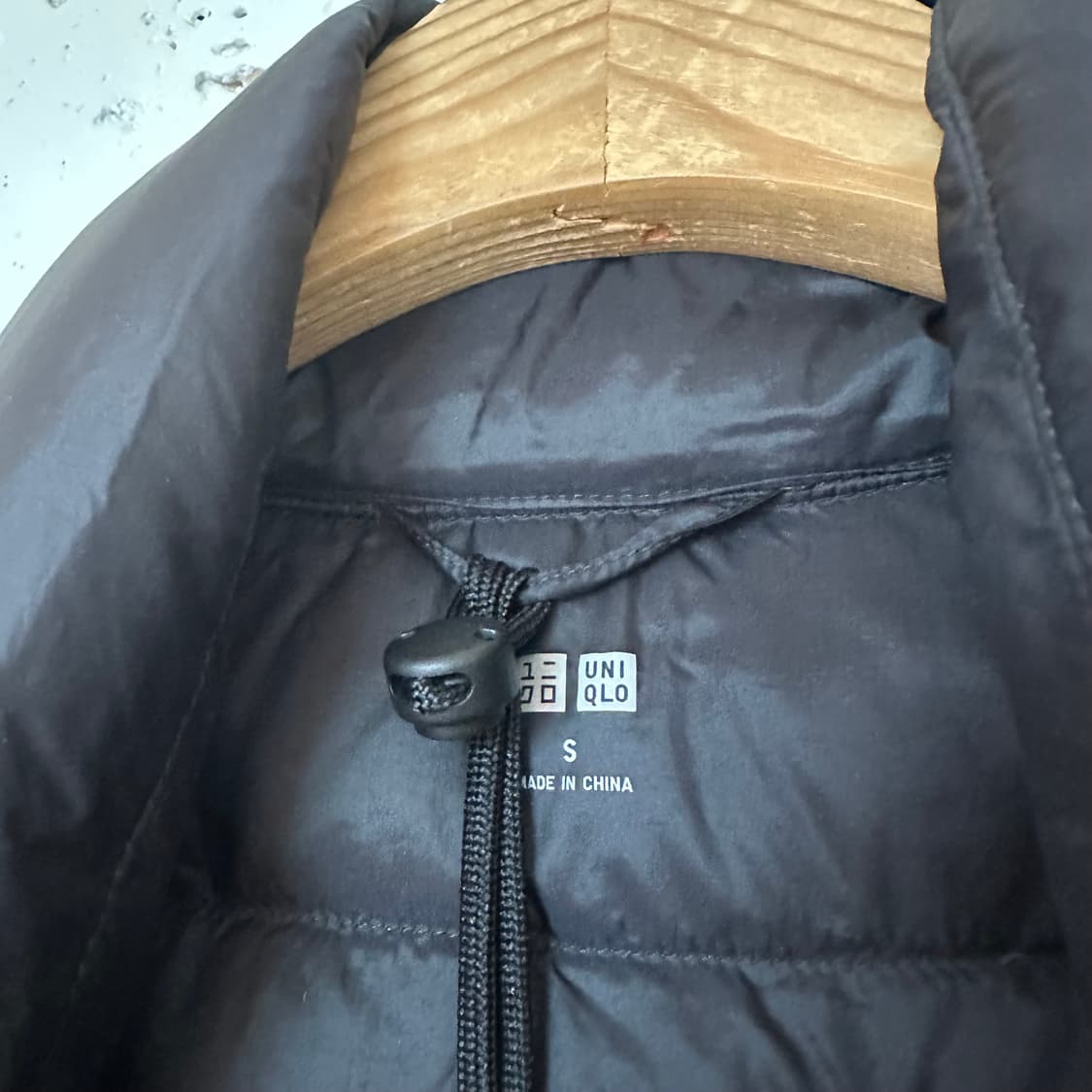 우먼S 유니클로 경량 패딩 블랙 상품이미지3