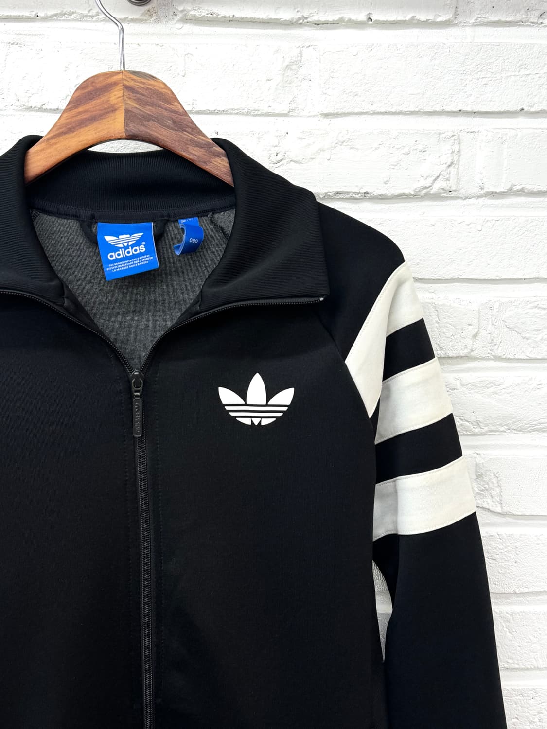 아디다스 블랙 트레포일 트랙탑 져지 상품이미지4