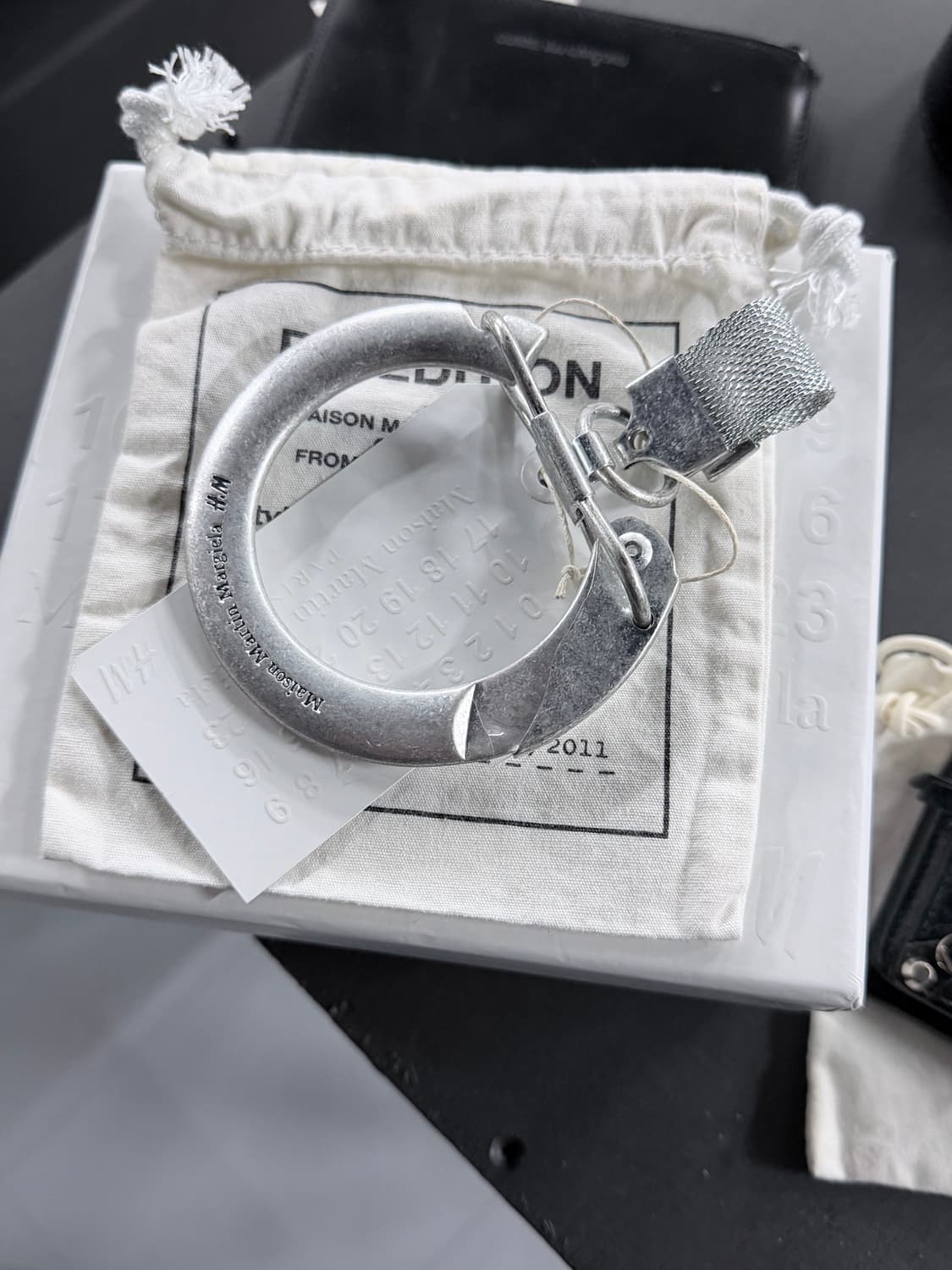 메종 마르지엘라 h&m 콜라보 수갑 팔찌 상품이미지1