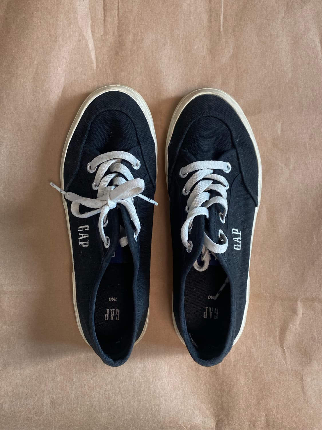 Gap 스니커즈 상품이미지1