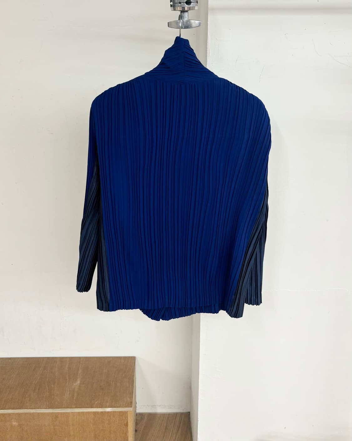 이세이 미야케 블루 플리츠 자켓 스커트 셋업 상품이미지5