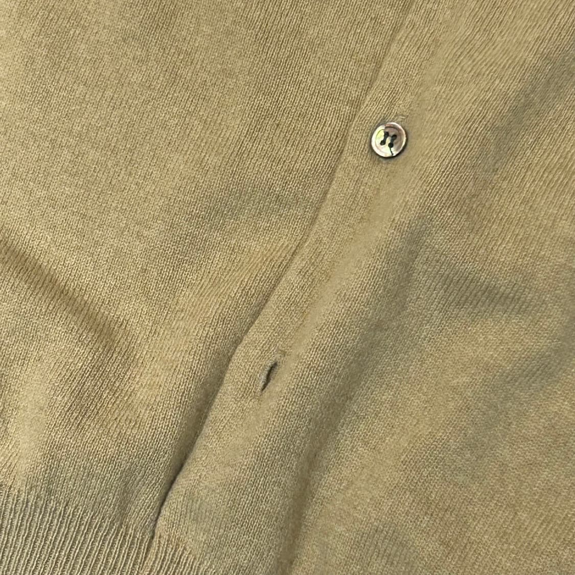 M 꼼데가르송 여성용 검정 하트 와펜 베이지 가디건 상품이미지6