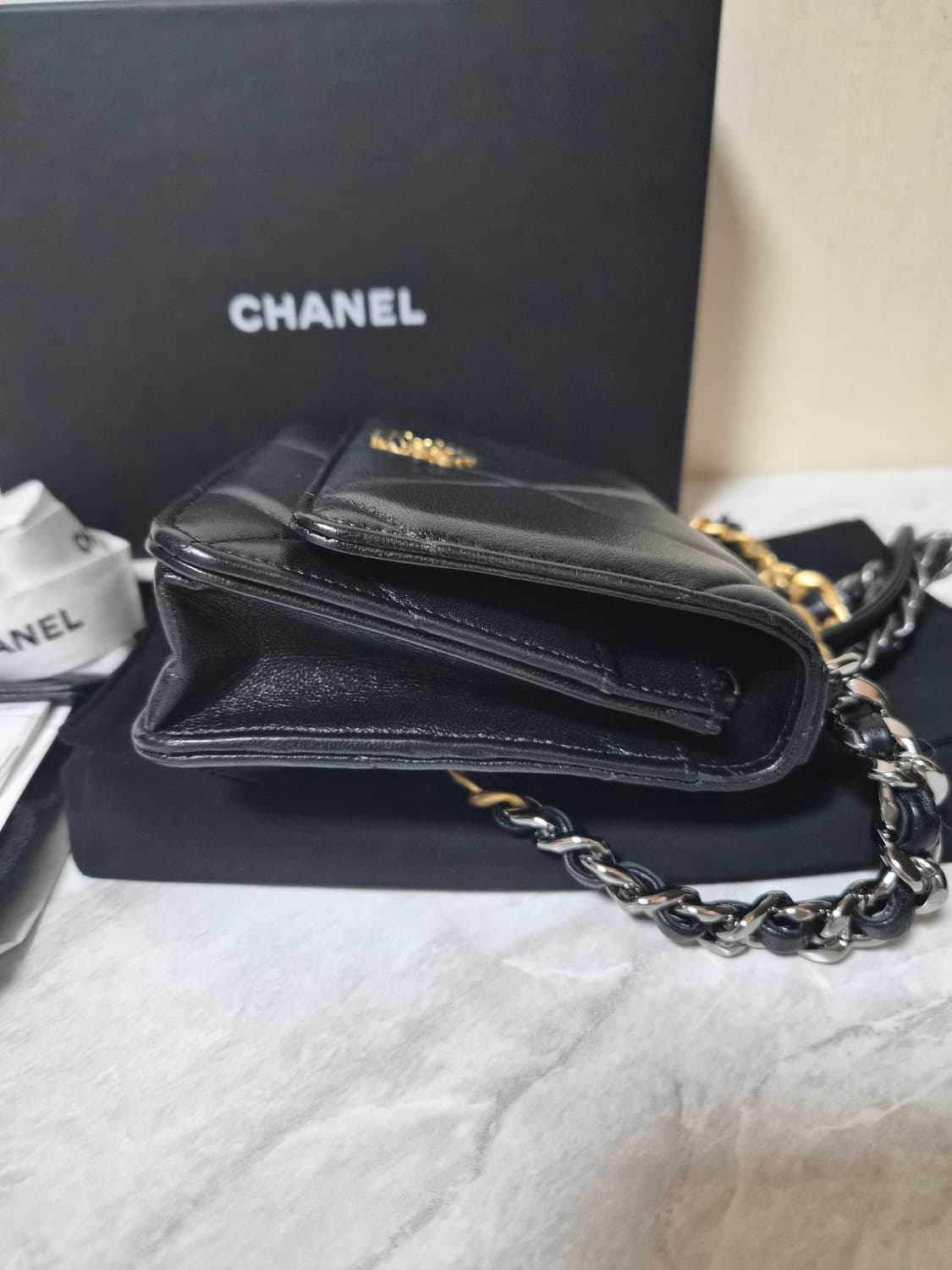 샤넬 샤넬19 WOC 크로스백 상품이미지4