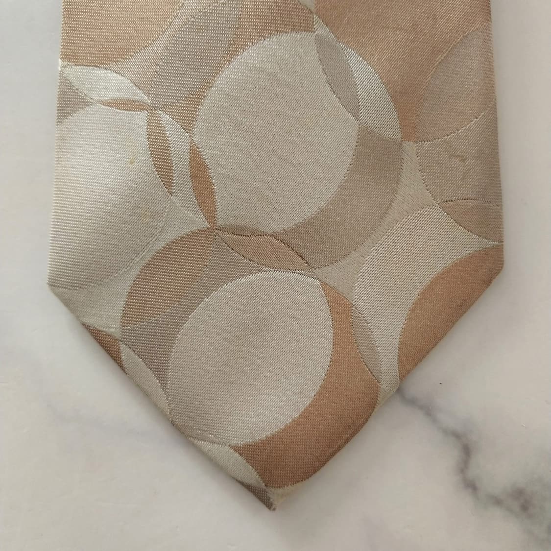 알테아 실크 베이지 서클 자카드 넥타이 9.8cm A등급 K1525
 상품이미지8