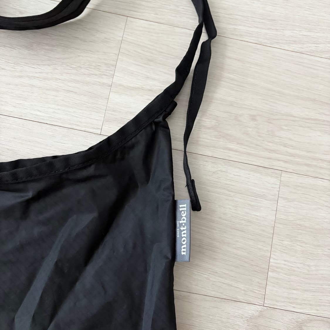 [1회착용] 몽벨 UL 모노파우치 M 사코슈 상품이미지3