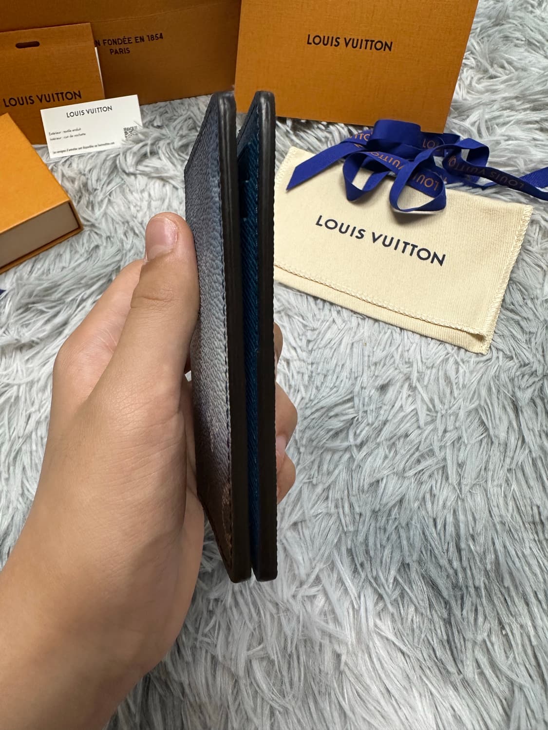 루이비통 모노그램 피그먼트 오거나이저 지갑 상품이미지4