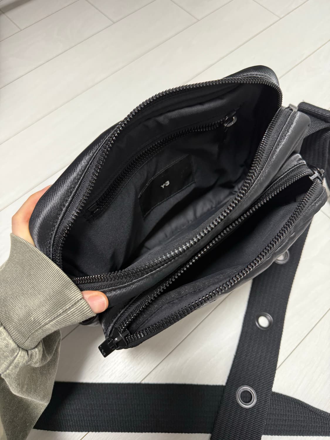 요지야마모토 Y-3 크로스백 IJ9901 BLACK 상품이미지3