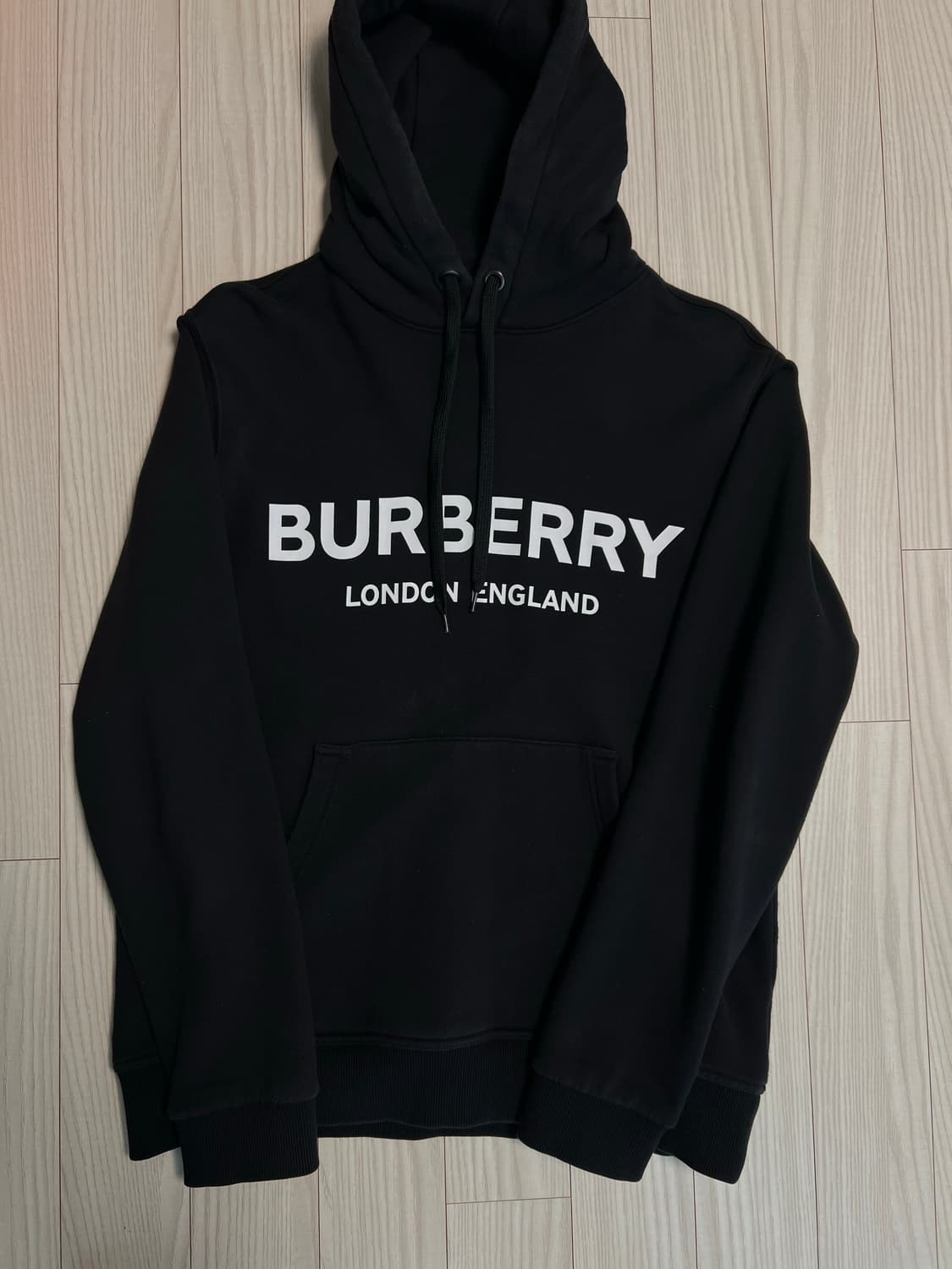 버버리 런던 로고 후드티 상품이미지1