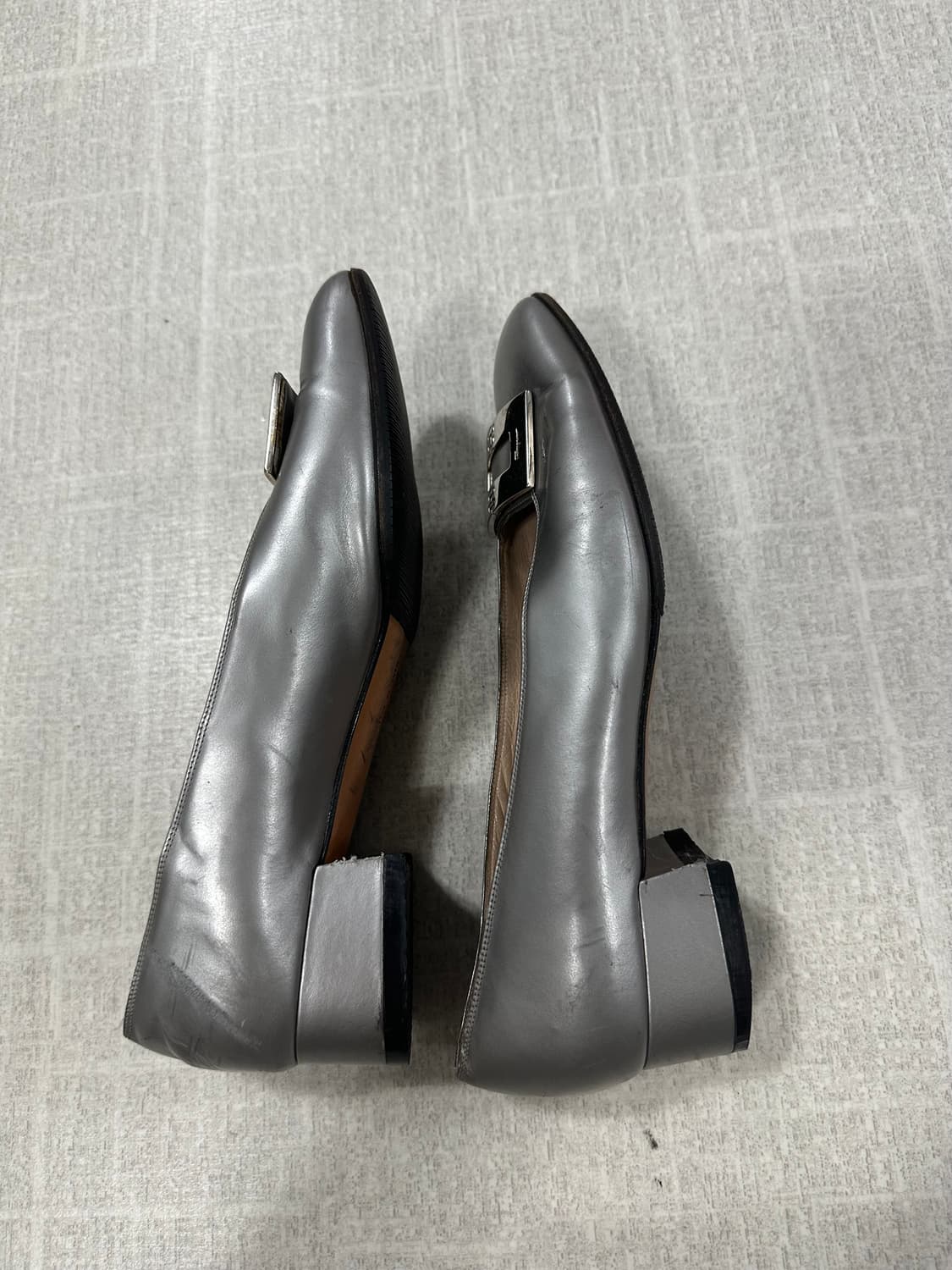 36) 페레가모 Buckled  Loafers 상품이미지5